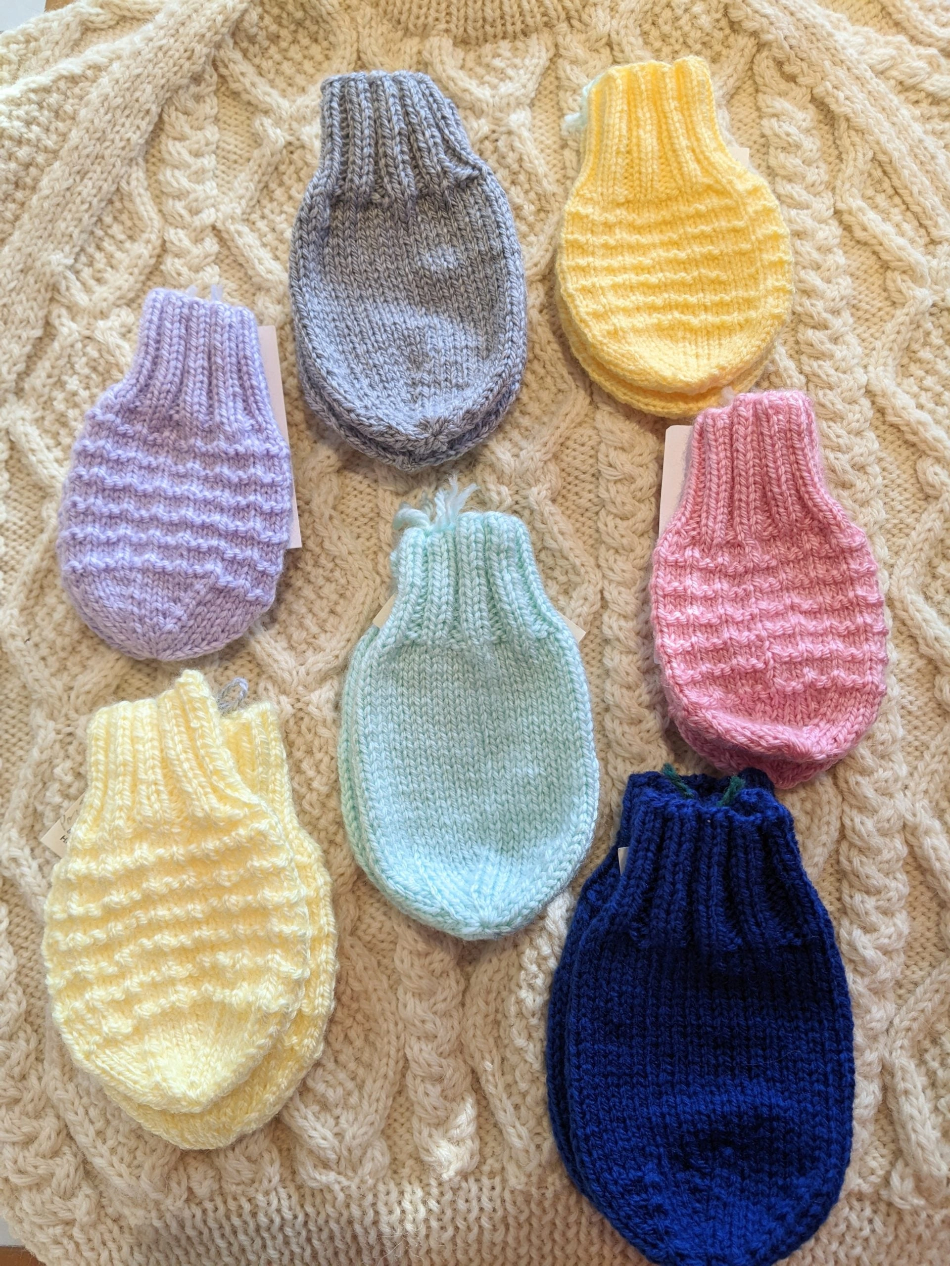 Cozy Baby Hand Protectors: Soft Mitts for Little Explorers!